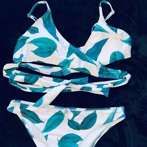 Cupshe palm leaf bikini